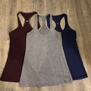 Bundle of 3 Lululemon tanks!